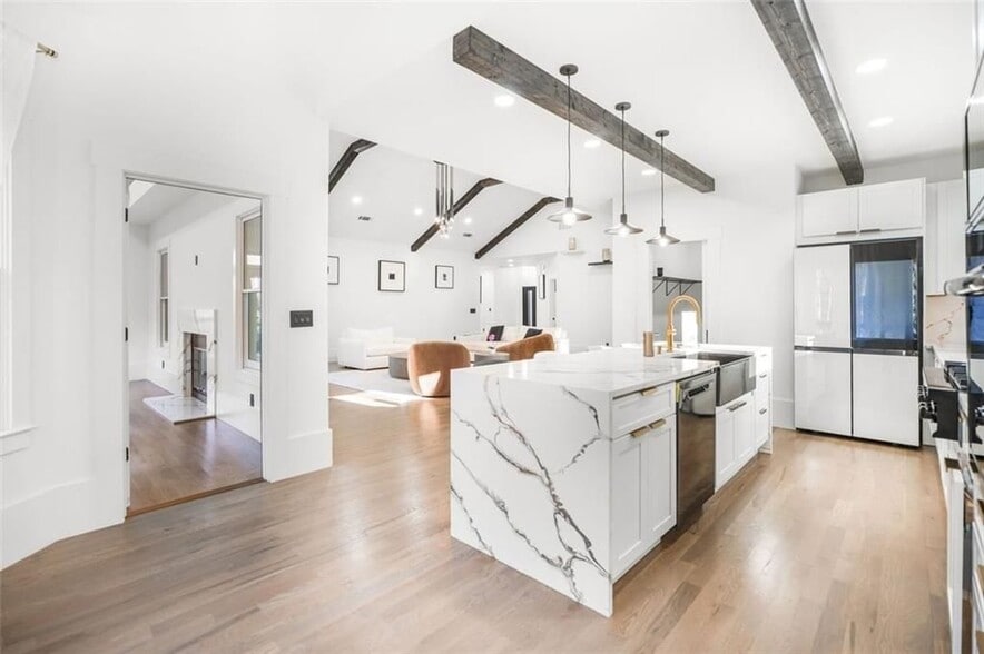 Building Photo - 507 Karen Ln