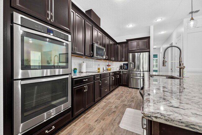 Building Photo - 10522 Cardera Dr