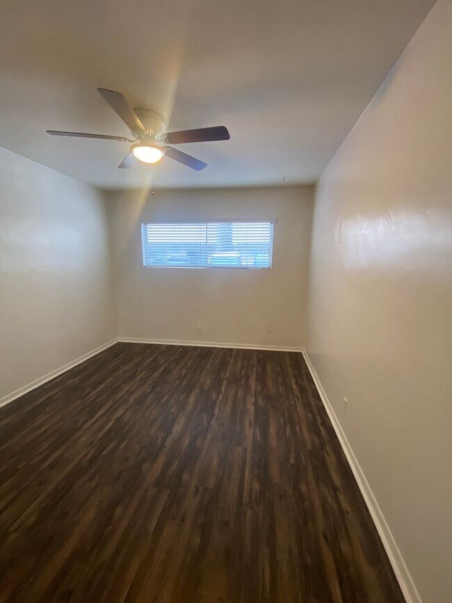 Building Photo - 4937 Coronado Ave