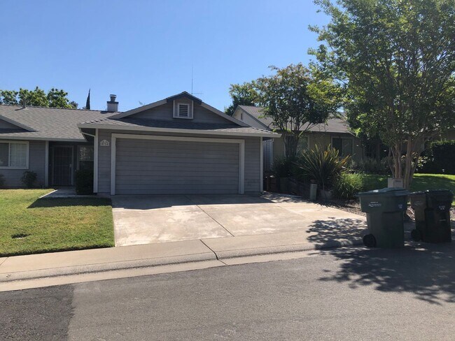 Building Photo - Upgraded Orangevale Home on Corner Lot
