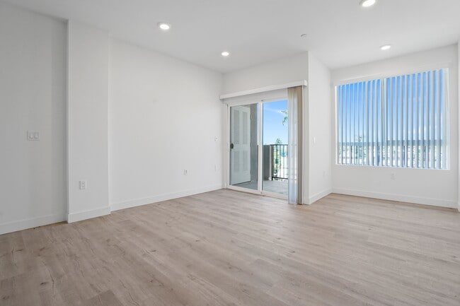 Building Photo - 8802 Van Nuys Blvd