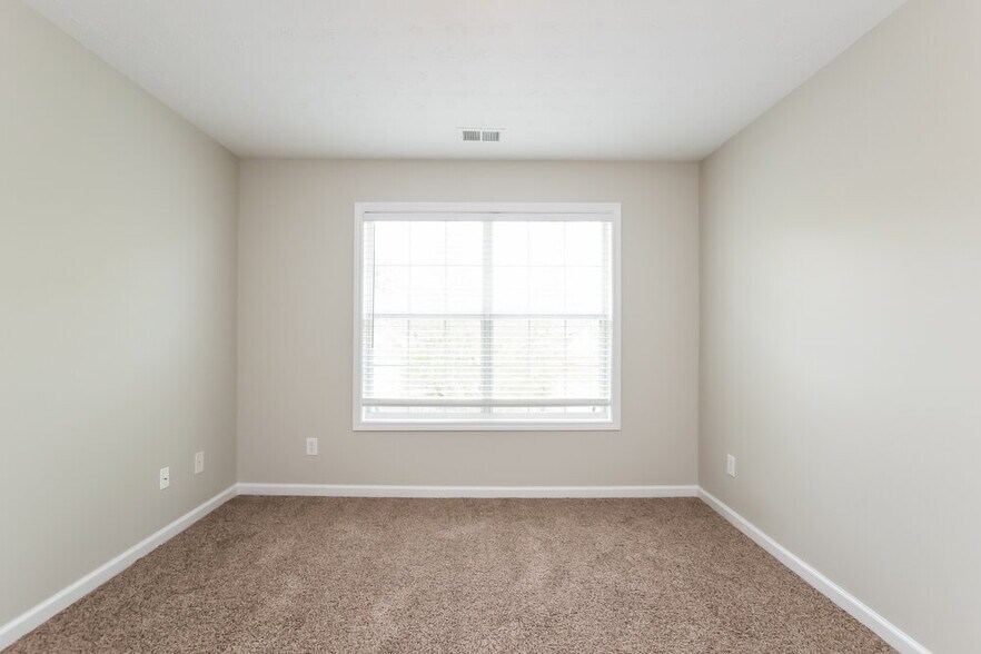 Building Photo - 123 Silver Arrow Cir