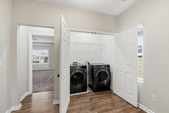 Building Photo - 630 N Hamilton Ave