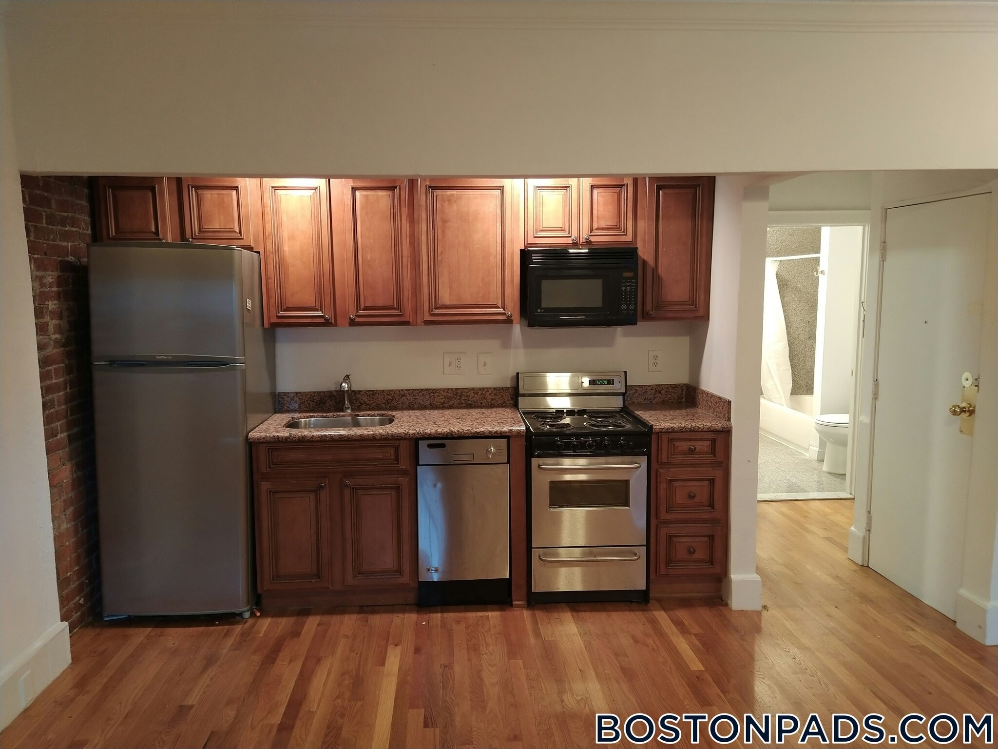 Building Photo - 48 Hereford St