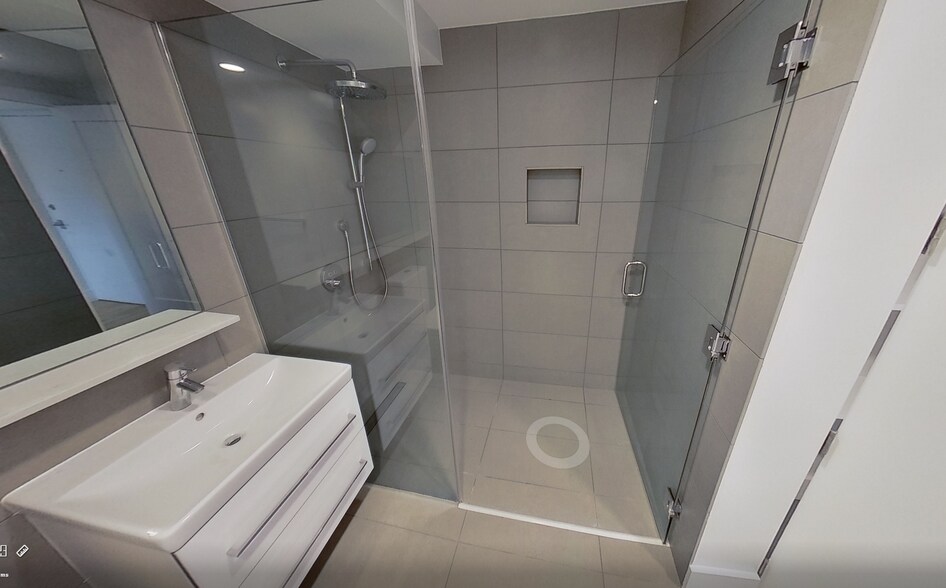 Building Photo - 4 West St