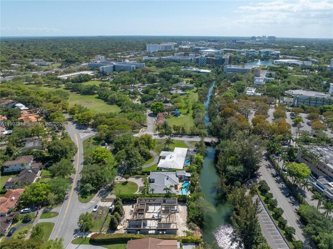 Building Photo - 5120 Carillo St