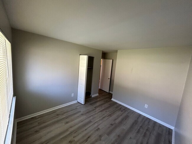 Building Photo - Charming 3BR/2BA Home with Fenced back yard - ask how you can get $500 off