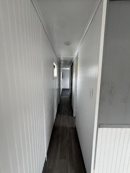 Building Photo - 2825 SE 14th St