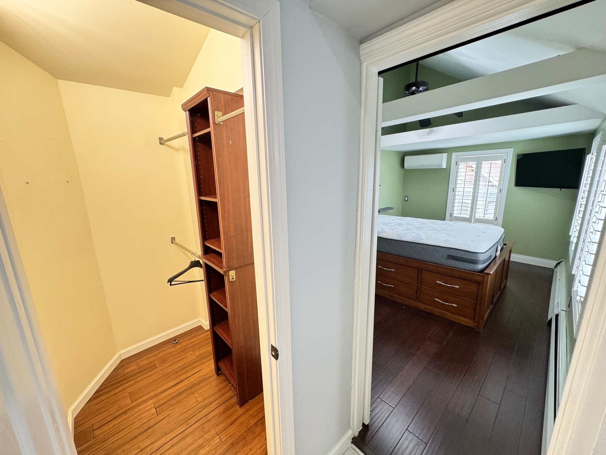 Building Photo - 5 Pearl St