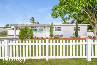 Building Photo - 161 NE 20th St