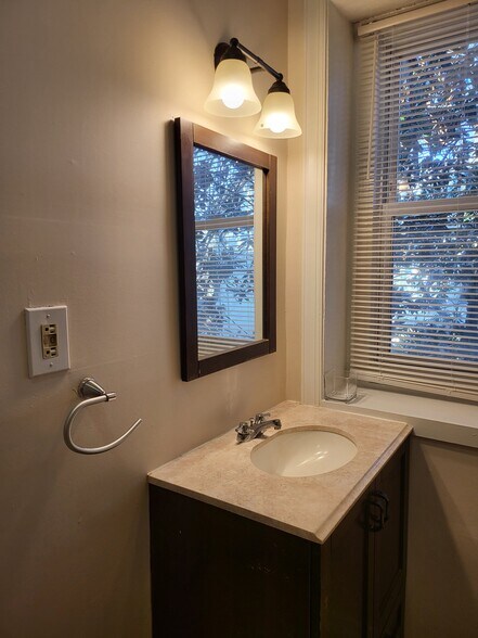 Building Photo - 119 E Mt Airy Ave