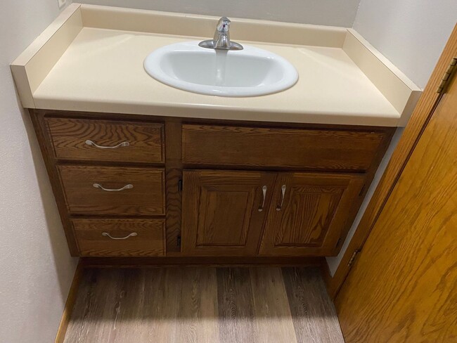 Building Photo - 4407-4409 Forest Valley Rd