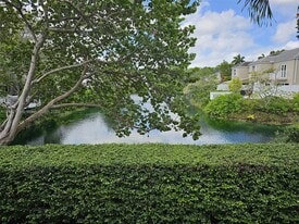 Building Photo - 5570 SW 70th Pl S