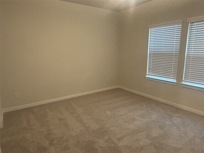 Building Photo - 32935 Turning Springs Dr