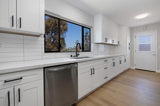 Kitchen - 2915 Union St