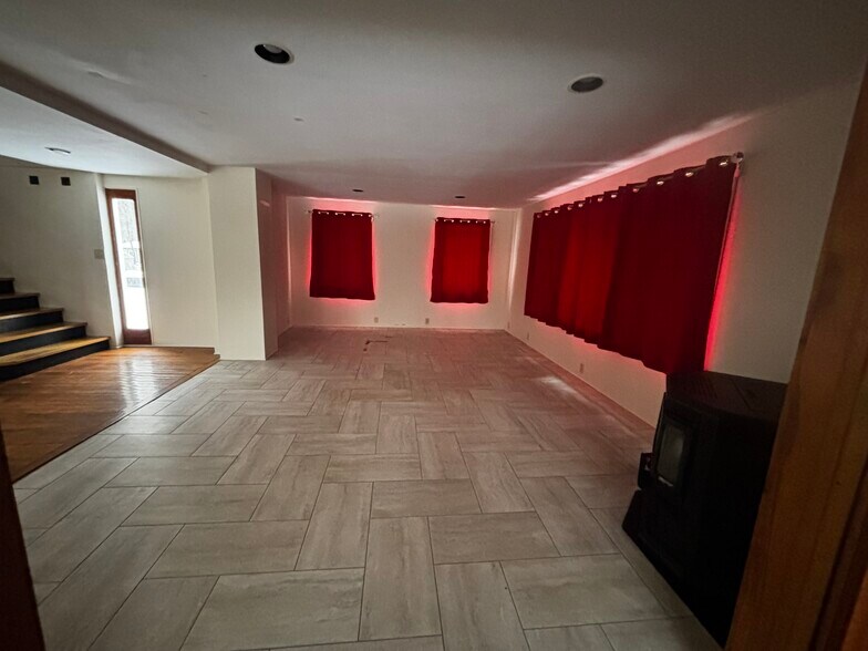 Building Photo - 349 Bone Plain Rd