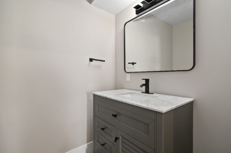 Building Photo - 1629 Forest Ave