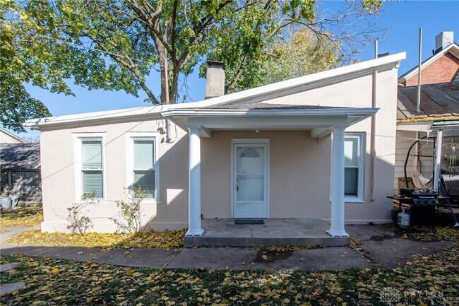 Primary Photo - 243 Oak St