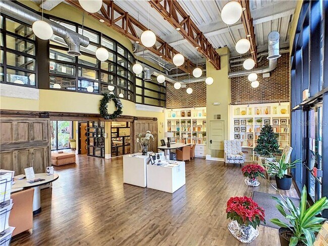Building Photo - Beautiful 1/1 Pool View Condo x Rent @ Upt...