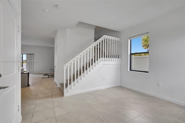 Building Photo - 20492 NW 4th Ave