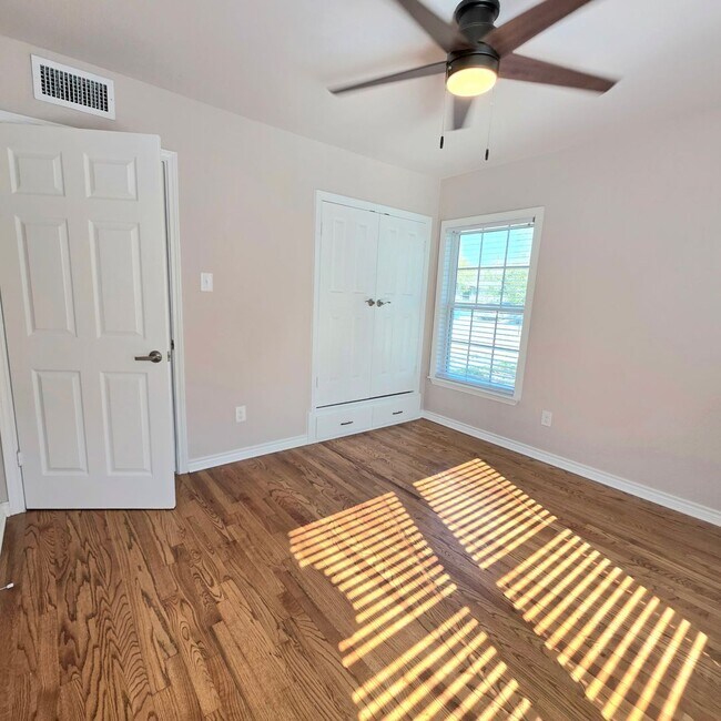 Building Photo - Charming remodeled 3-bedroom home for lease!