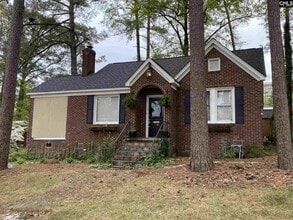 Building Photo - 2228 Pinehurst Rd