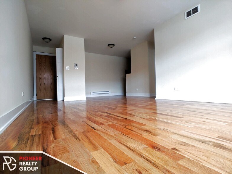 Building Photo - 537 W Arlington Pl