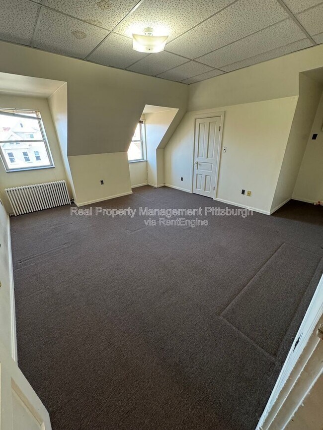 Building Photo - 437 S Aiken Ave