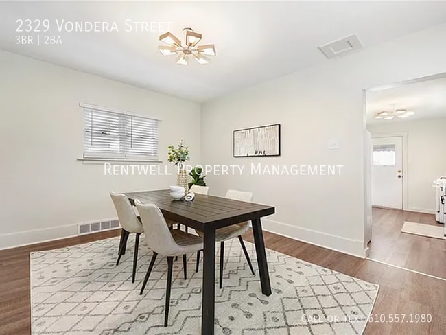 Building Photo - 2329 Vondera St