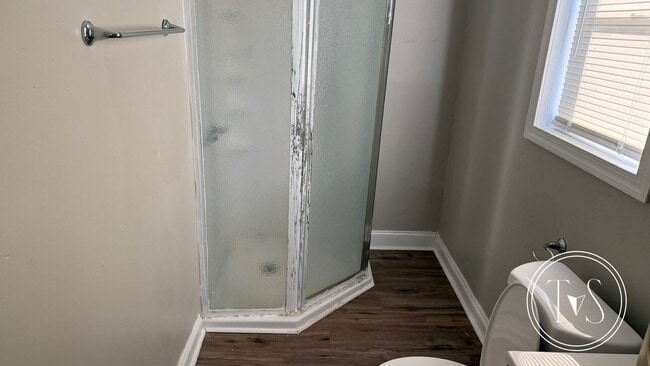 Building Photo - RATE DROP ALERT! (was $1600/month) and WINTER MOVE-IN SPECIAL: $750 OFF 1st MONTH'S RENT!**