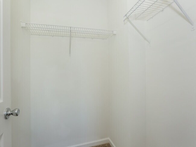 Building Photo - 1019 Yellow Bee Rd