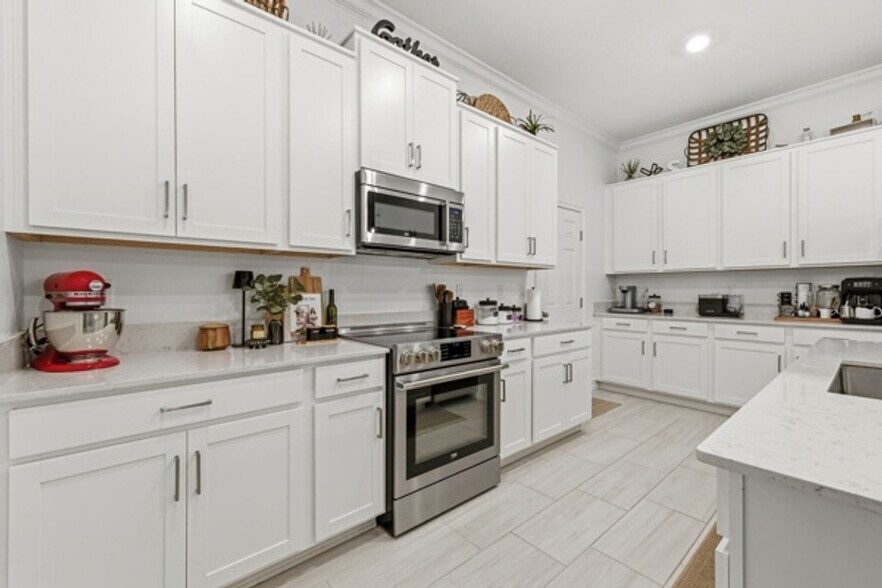 Building Photo - 7410 S Faul St