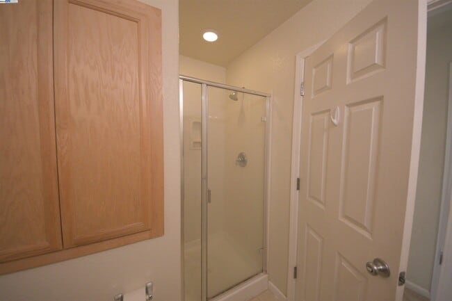 Building Photo - 1612 Marina Way