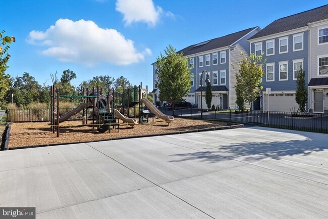 Building Photo - 14302 Potomac Heights Ln