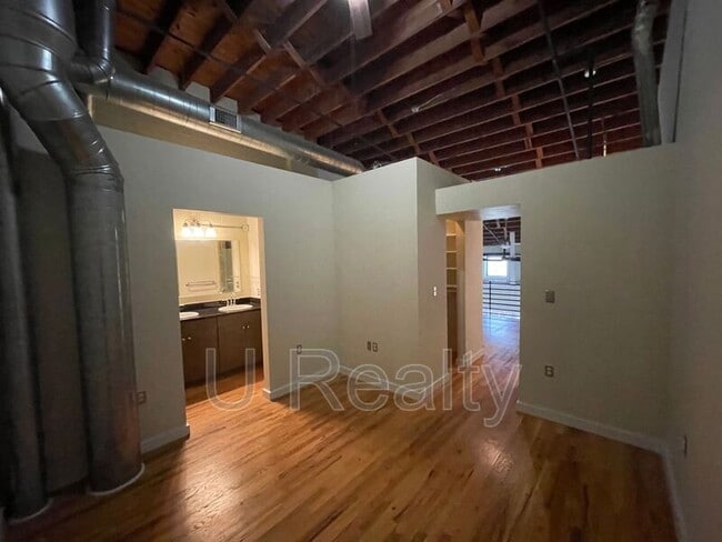 Building Photo - 800 Academy St