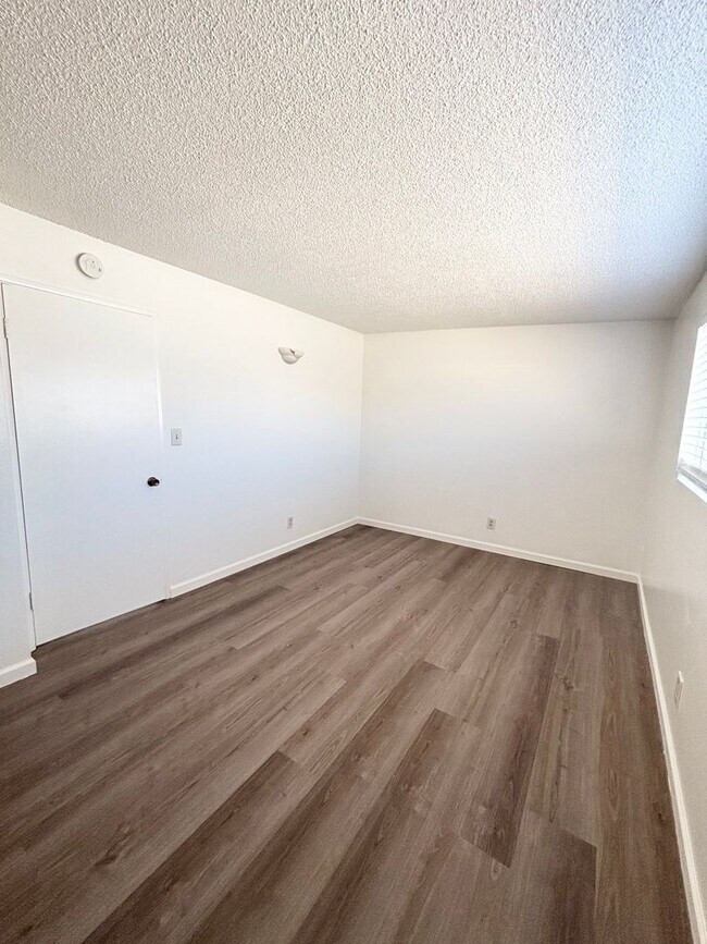 Building Photo - A1101-P