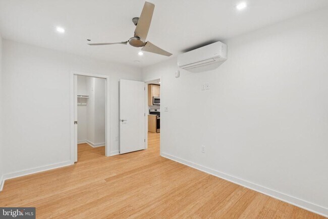 Building Photo - 1302 S 18th St