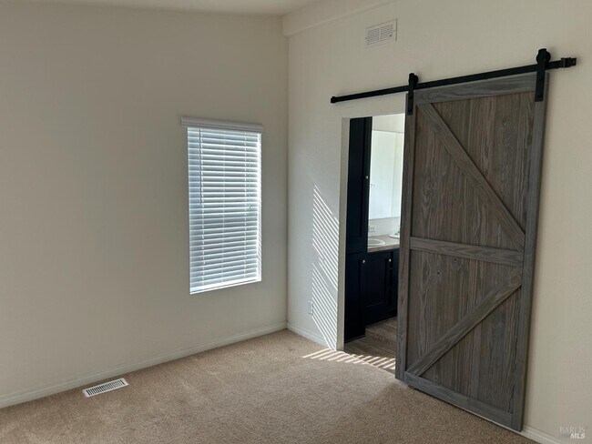 Building Photo - 6297 Pleasants Valley Rd