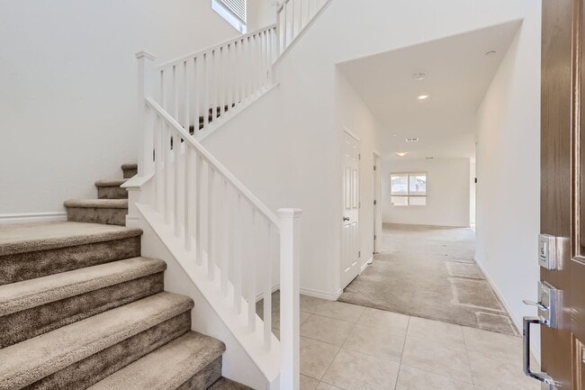 Building Photo - Beautiful 4 bed, 4.5 bath, 3 car garage with full casita!