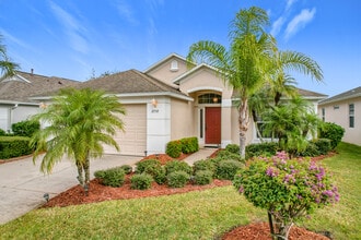 Building Photo - 2250 Chinaberry Cir SE