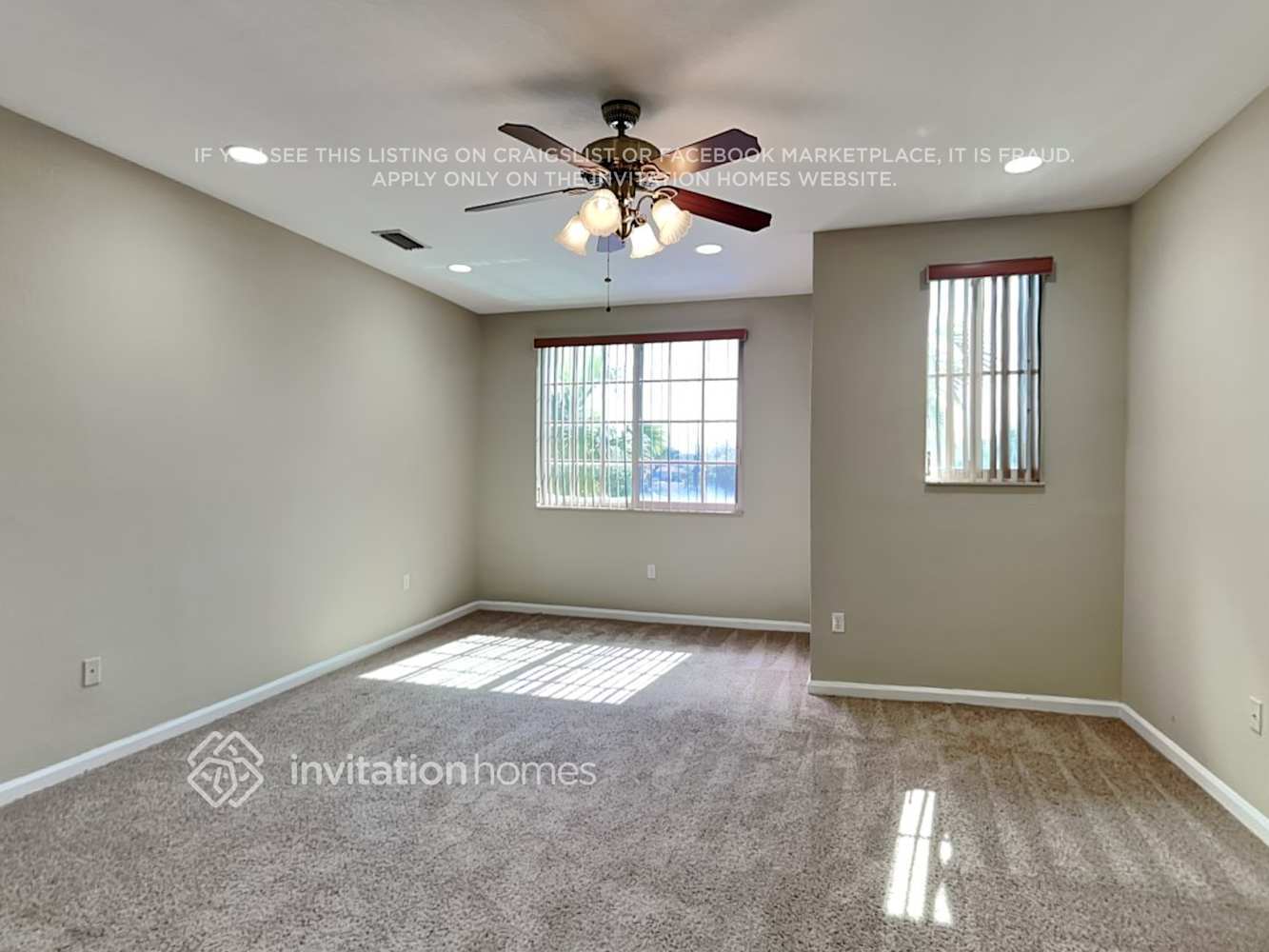 Building Photo - 2842 SW 81st Ave