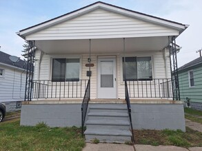 Building Photo - Welcome Home!