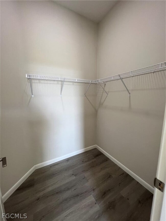 Building Photo - 1088 Saturn Ct