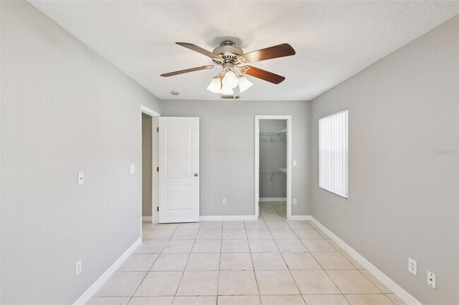 Building Photo - 886 Scenic View Cir