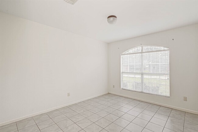 Building Photo - 5815 Plantation Crest Dr