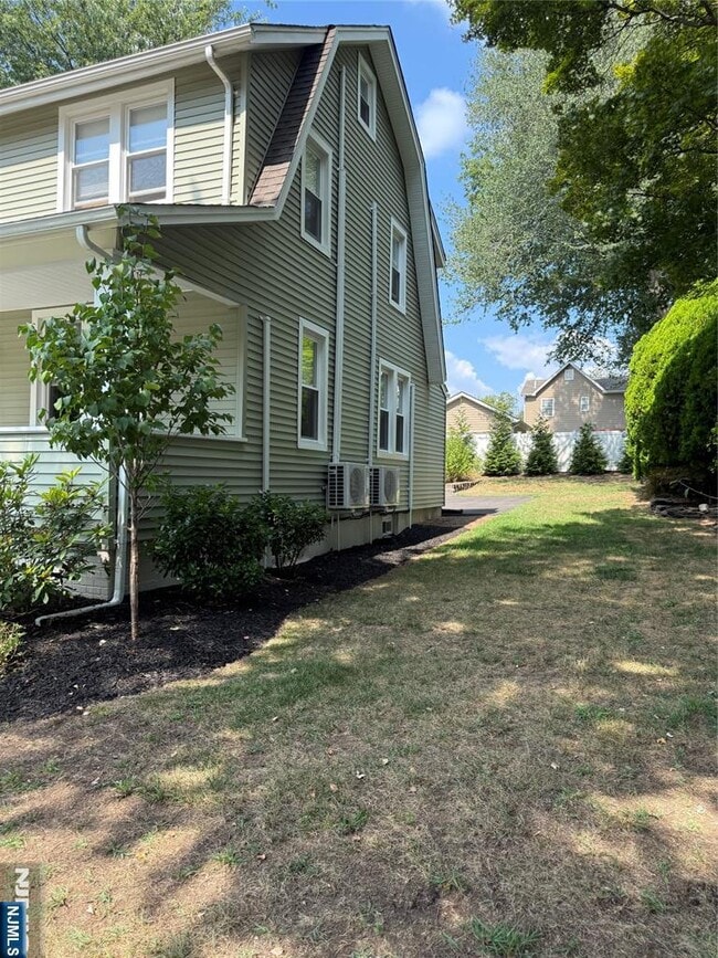 Building Photo - 80 3rd