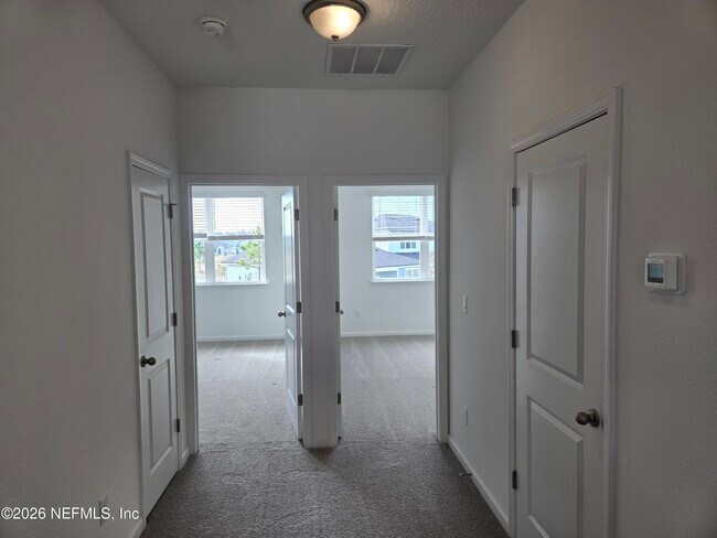 Building Photo - 817 Cherry Elm Dr