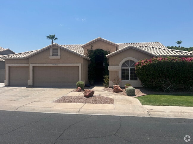 Building Photo - 758 S Lagoon Dr