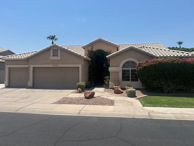 Building Photo - 758 S Lagoon Dr