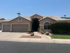 Building Photo - 758 S Lagoon Dr